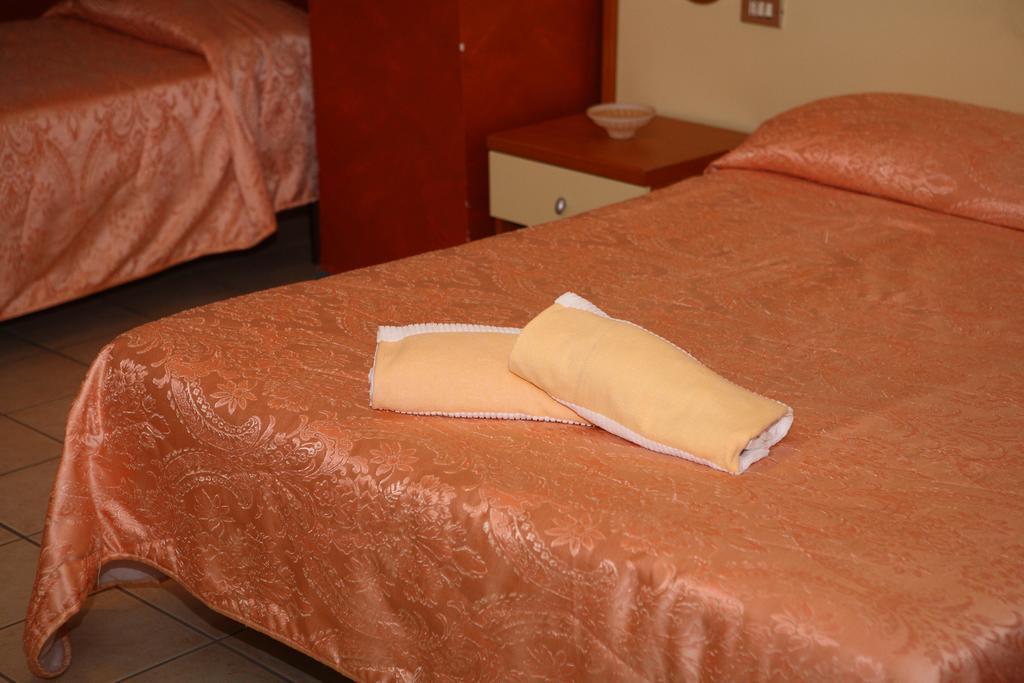Meridiano Hotel Napoli Ruang foto