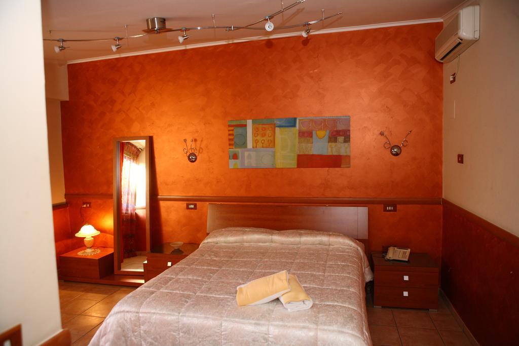 Meridiano Hotel Napoli Ruang foto