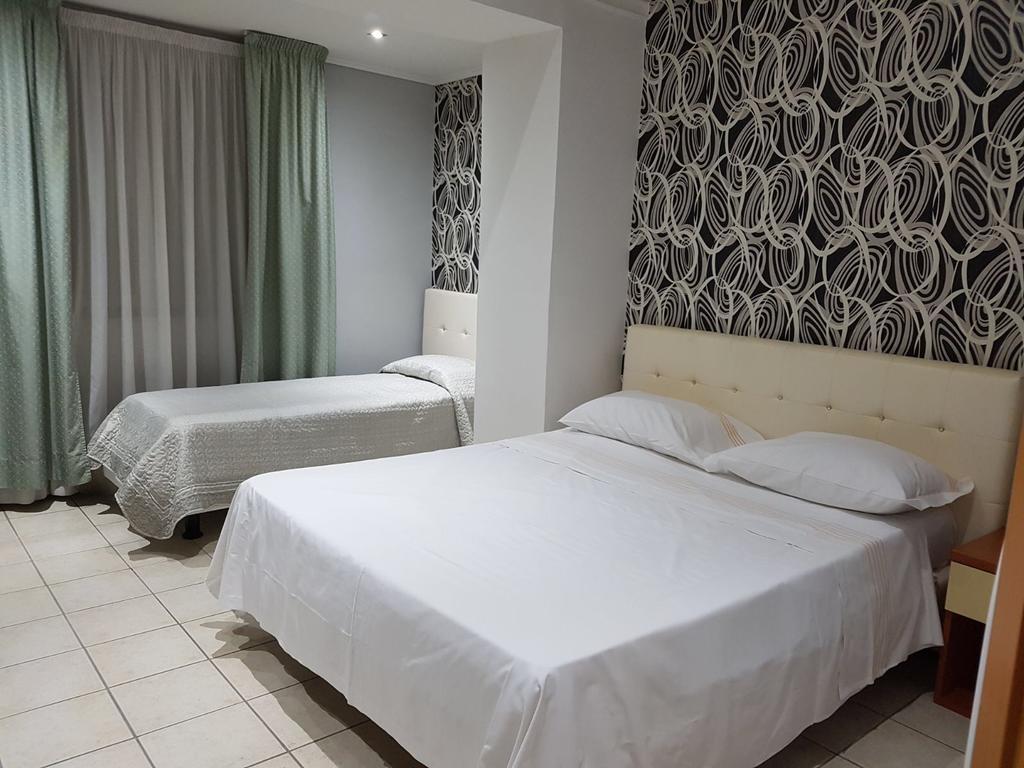 Meridiano Hotel Napoli Bagian luar foto